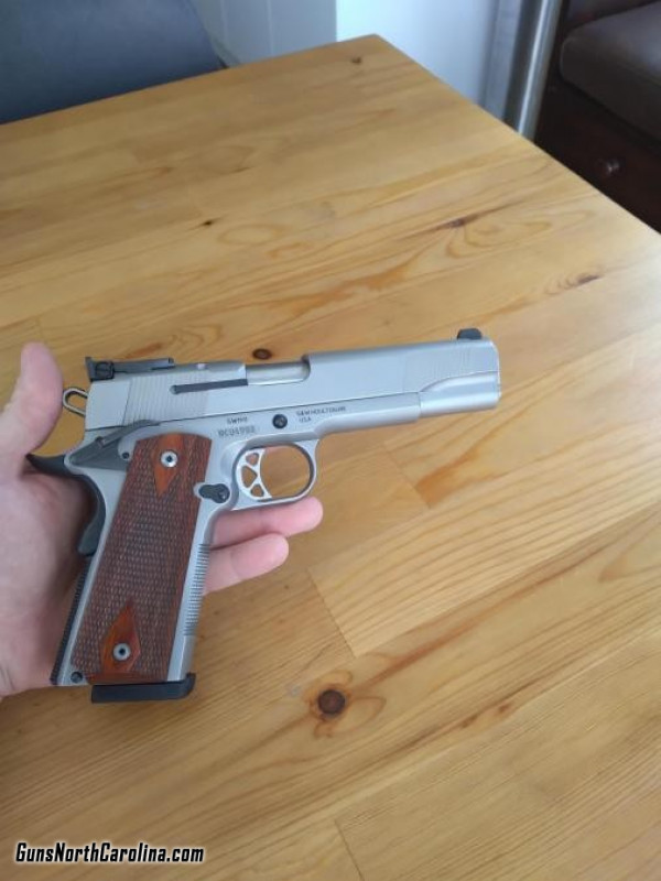 Smith & Wesson 1911 